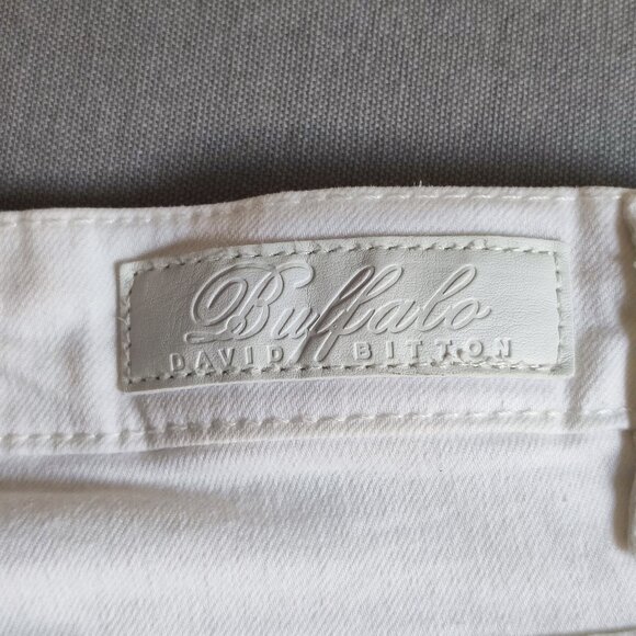 Buffalo Misha jean shorts women's 10X32 white mid-rise straight leg stretch - Picture 5 of 13